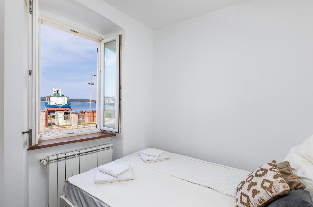 Apartment Augusto - Sea View Pula Buitenkant foto